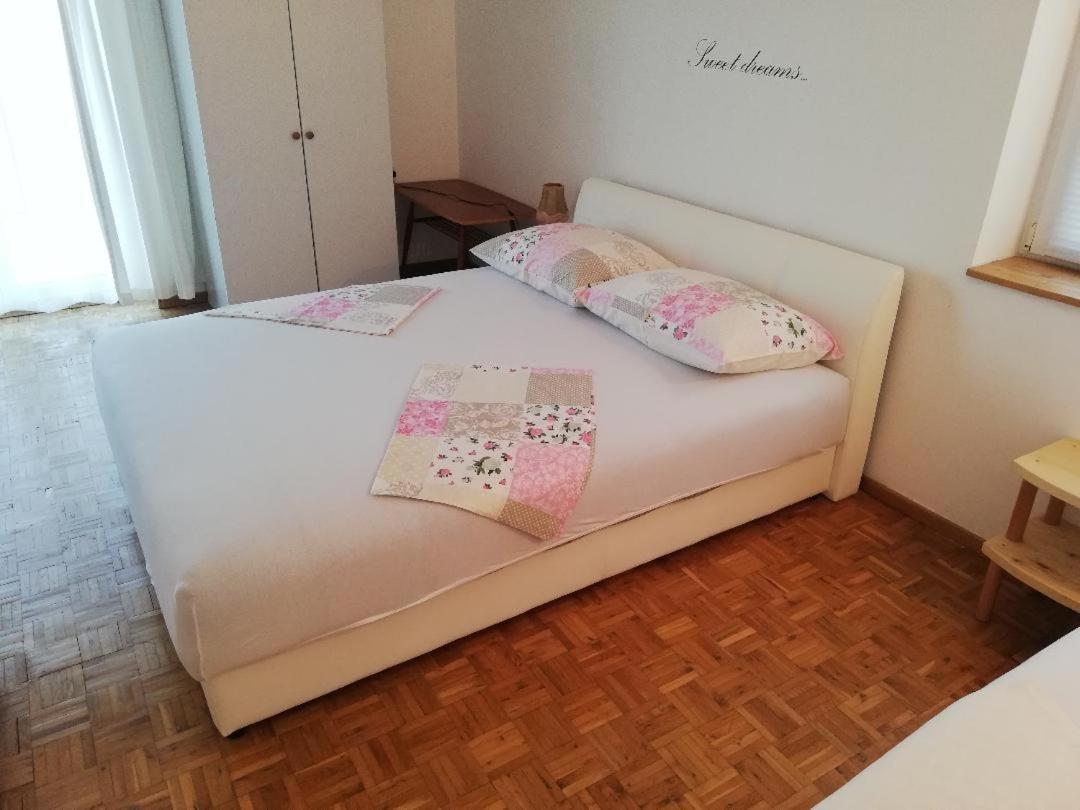 Holiday Home Villa Marin Stanici Kültér fotó